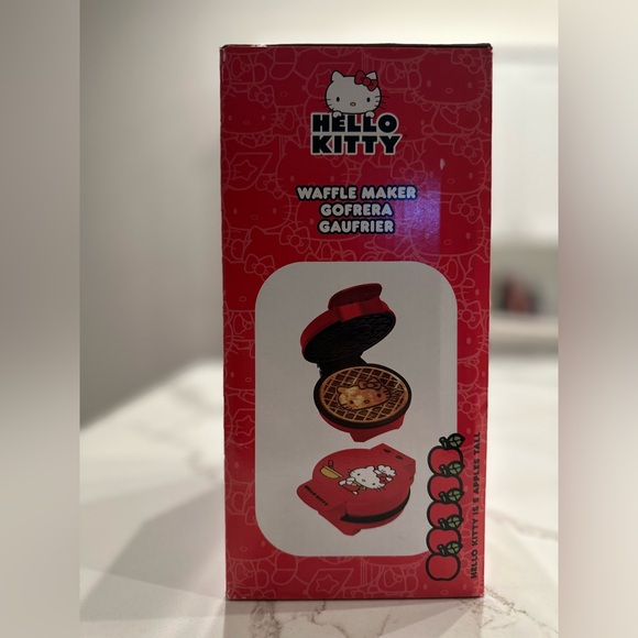Hello kitty waffle maker - Picture 3 of 5